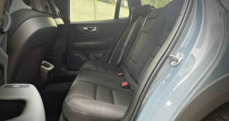 Volvo V60 Cross Country cena 174900 przebieg: 34891, rok produkcji 2022 z Skoczów małe 352